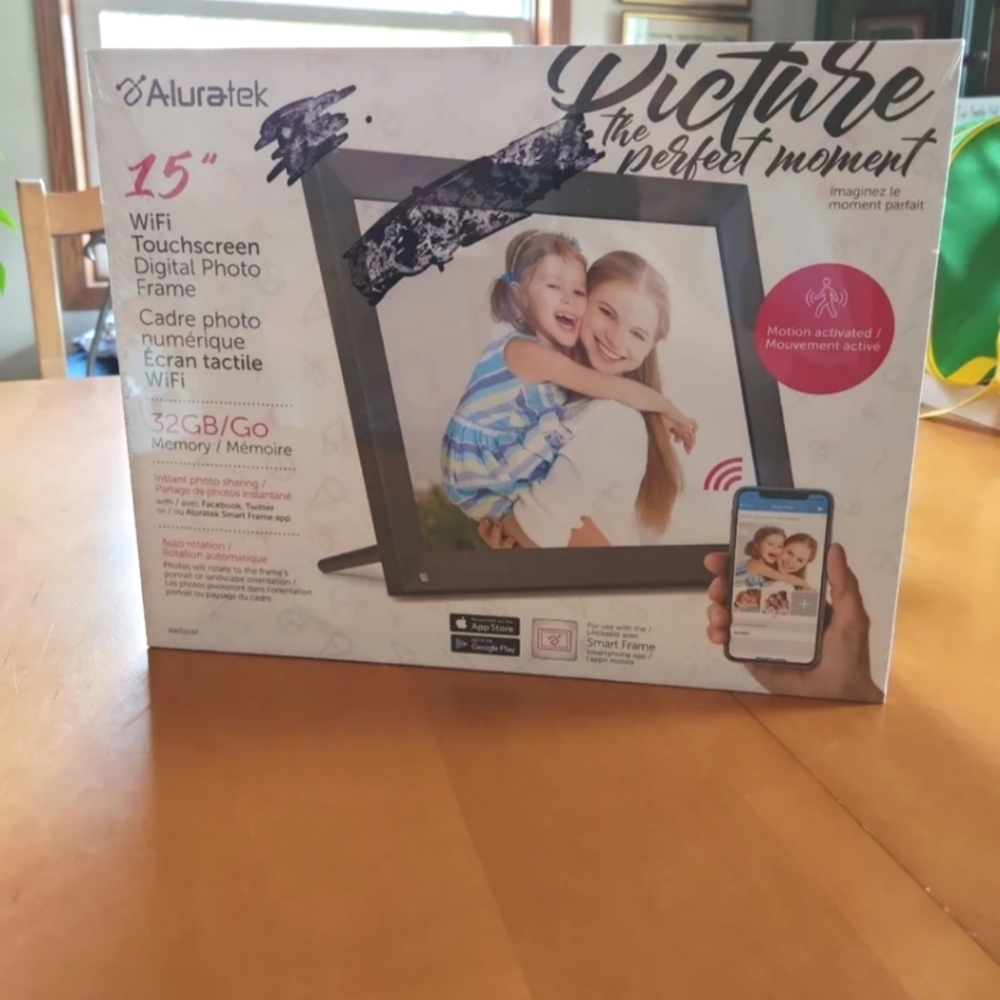 Aluratek digital picture frame